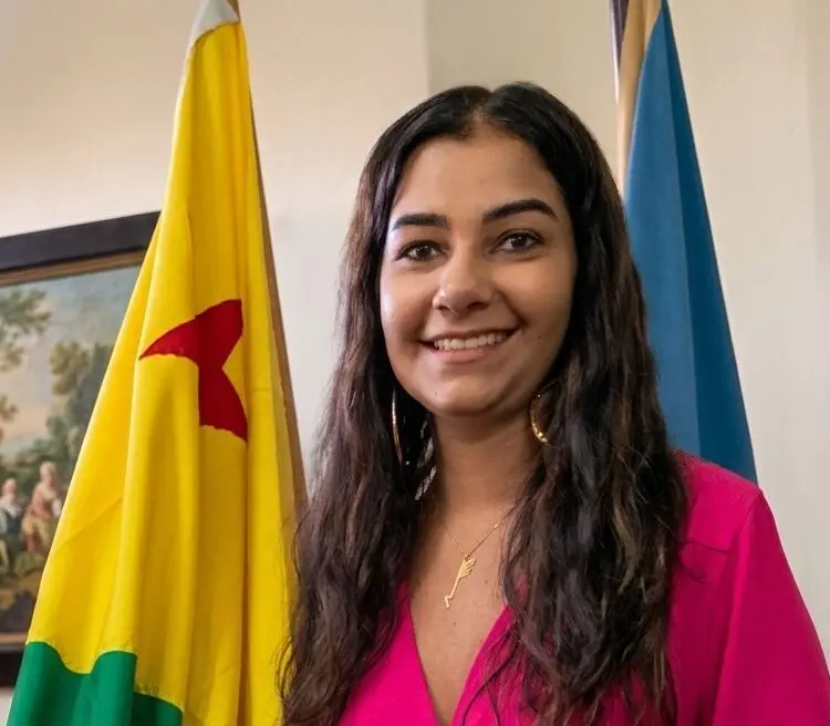 Jornalista acreana vence prêmio literário internacional na Itália