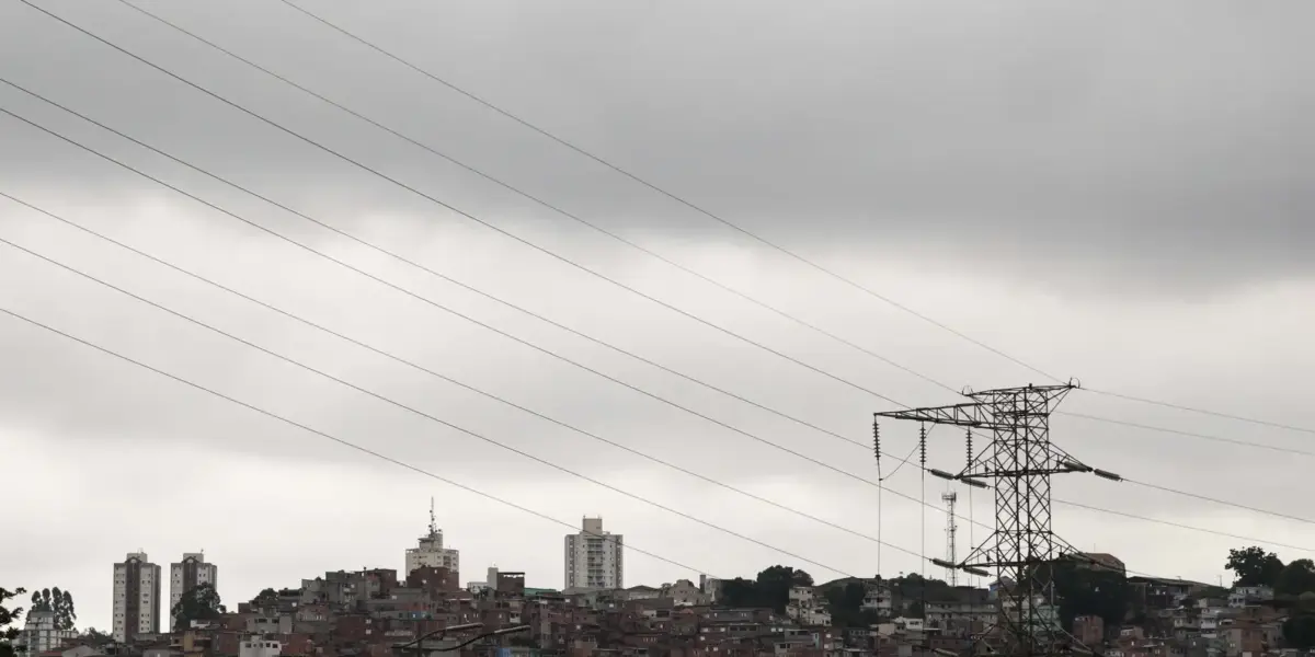 Fim de semana será de temporal no Sudeste e chuva intensa no Norte