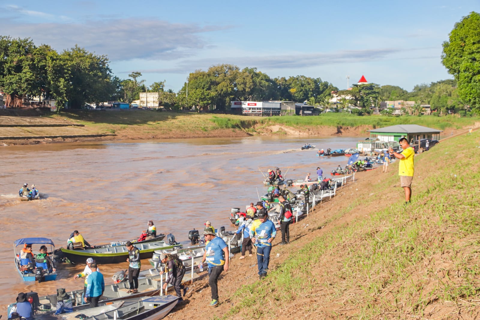  Evento de pesca esportiva fortalece turismo e movimenta economia de Rio Branco, destaca prefeito Alysson Bestene