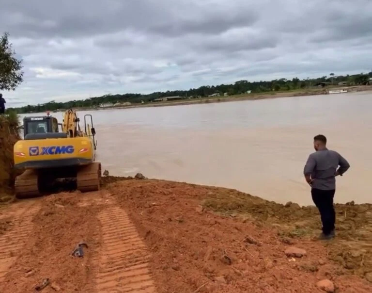 Prefeitura e Deracre criam porto provisório em Rodrigues Alves