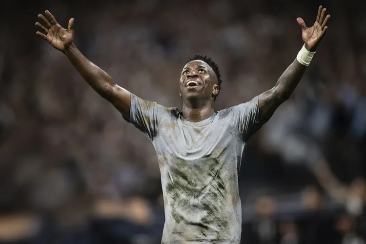 Acabou: Virginia e Vinícius Jr. encerram namoro de forma amigável
