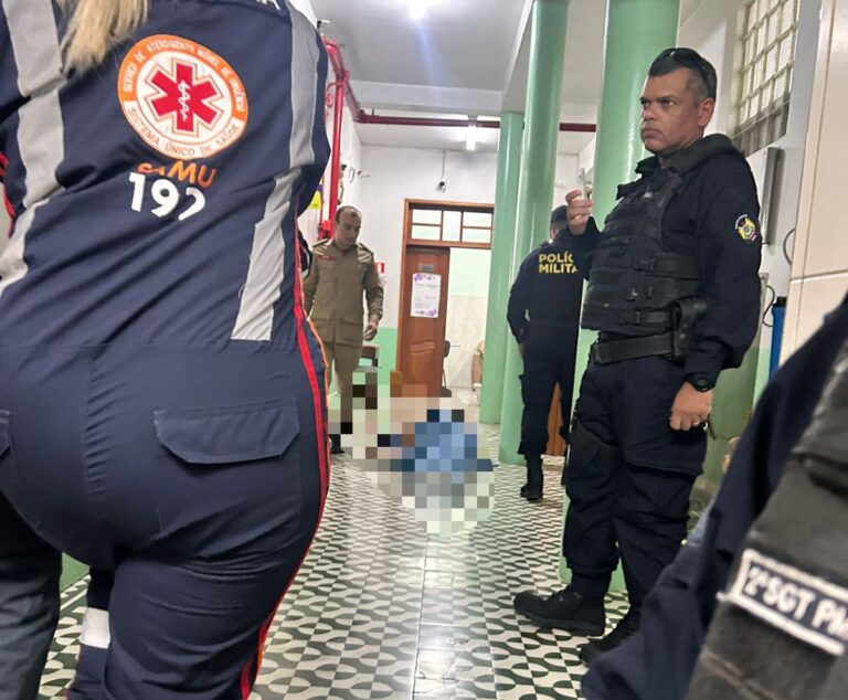 Antes de serem mortas, funcionárias se agarraram a aluno para evitar tiroteio