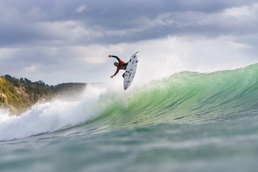 Ataque de animal marinho a fotógrafo interrompe semifinal da WSL Ataque de animal marinho a fotógrafo interrompe semifinal da WSL