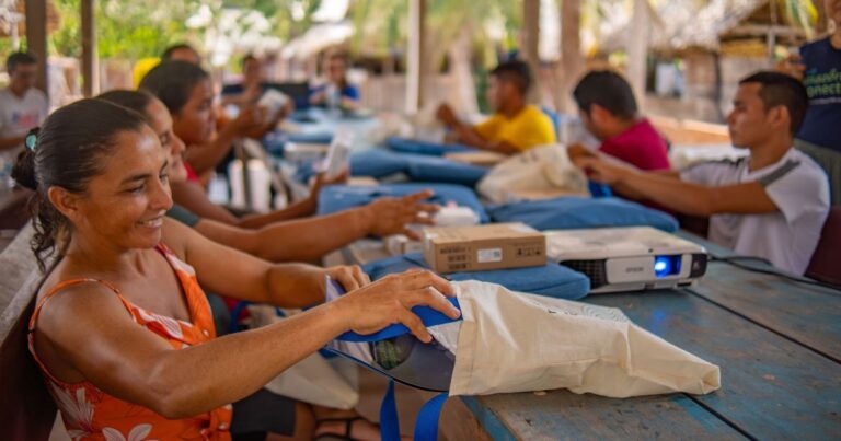 Inclusão digital vira oportunidades em comunidades rurais amazônicas