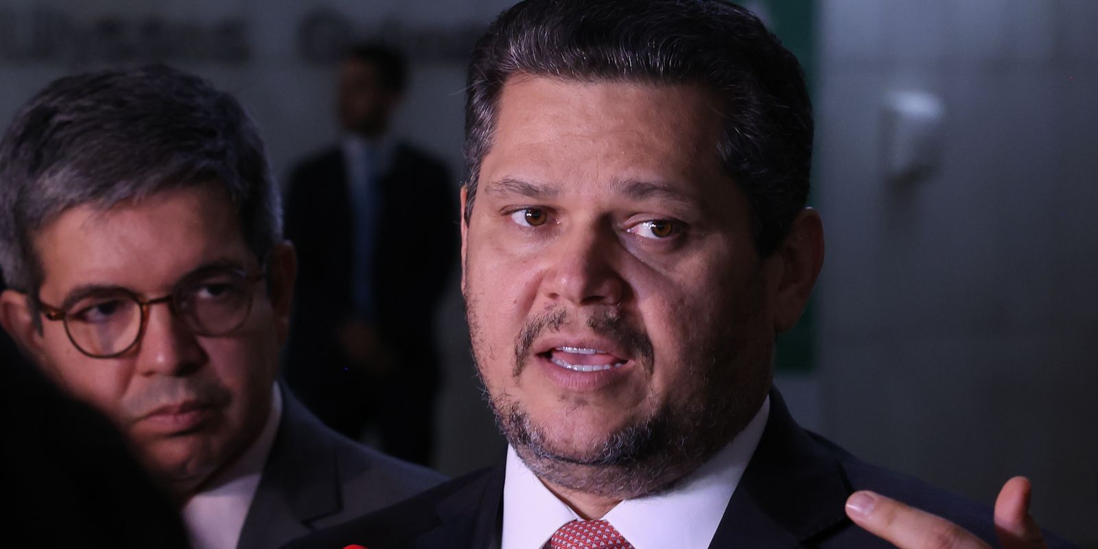 Senado deve votar PEC da aposentadoria de agentes até 15 de julho Senado deve votar PEC da aposentadoria de agentes até 15 de julho