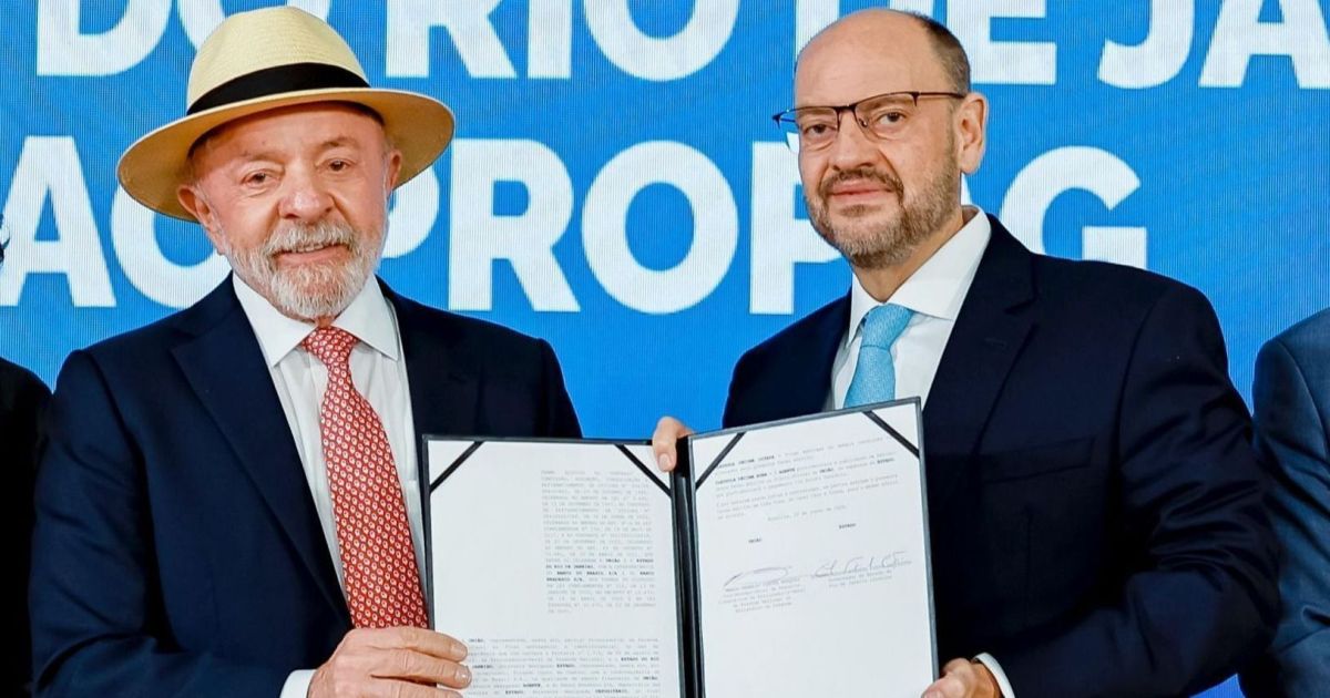 Lula e governador do RJ assinam adesão do estado ao Propag Lula e governador do RJ assinam adesão do estado ao Propag