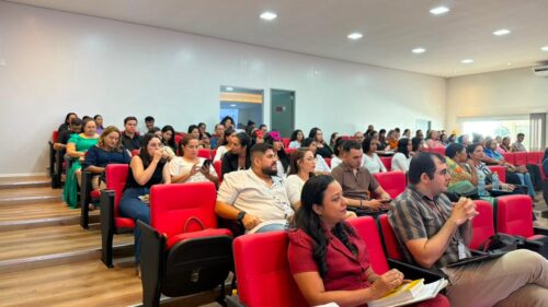 Cruzeiro do Sul realiza seminário e fortalece programa Família Acolhedora Cruzeiro do Sul realiza seminário e fortalece programa Família Acolhedora