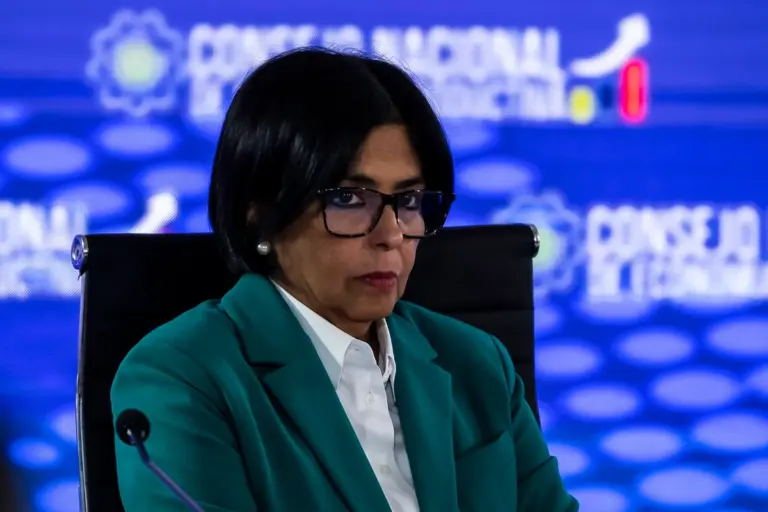 Delcy Rodríguez decreta estado de emergência nacional após terremotos na Venezuela