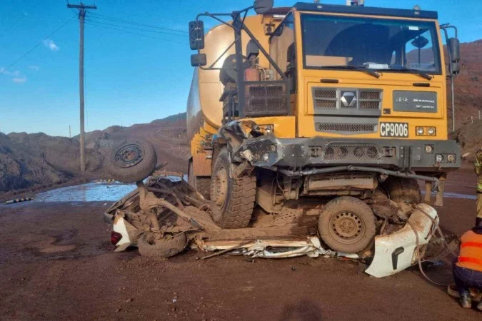 Trabalhador morre após caminhão-pipa perder os freios e esmagar veículo