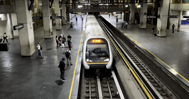 Metrô de Caracas retoma atividades após suspensão devido a terremoto