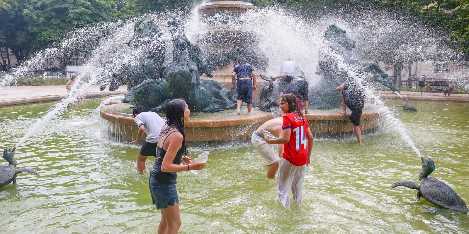 Temperaturas devem ultrapassar 40°C em onda de calor europeia Temperaturas devem ultrapassar 40°C em onda de calor europeia