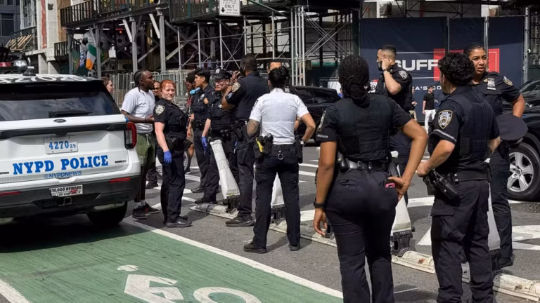 Tiroteio assusta pedestres perto da Times Square, em Nova York
