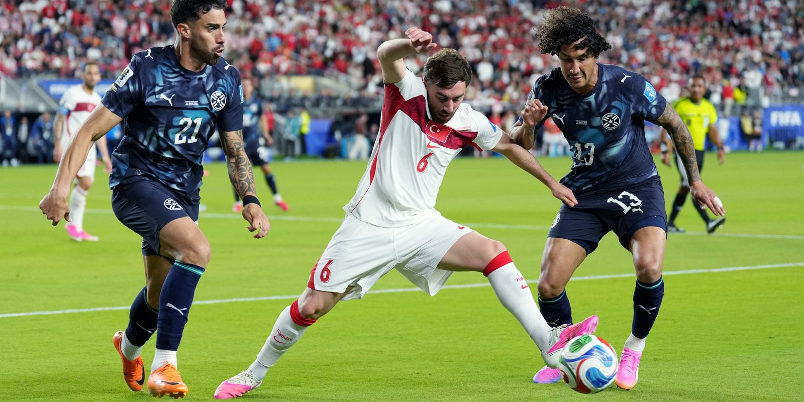 Paraguai vence por 1 a 0 e elimina Turquia no grupo D da Copa Paraguai vence por 1 a 0 e elimina Turquia no grupo D da Copa