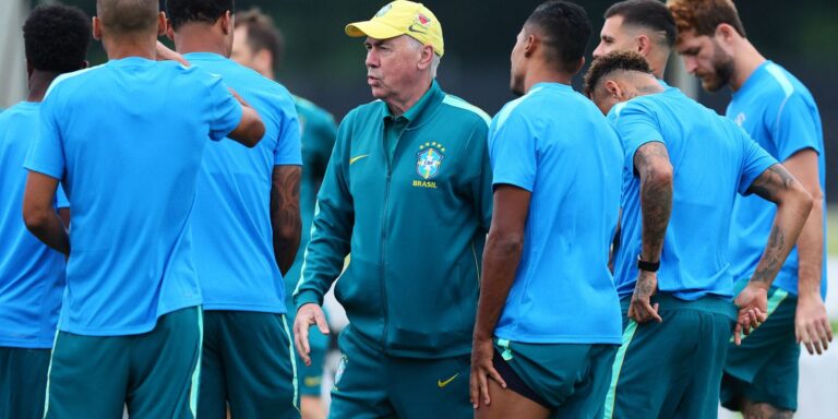 Mau tempo atrasa voo do Brasil para Miami, sede do jogo com a Escócia Mau tempo atrasa voo do Brasil para Miami, sede do jogo com a Escócia