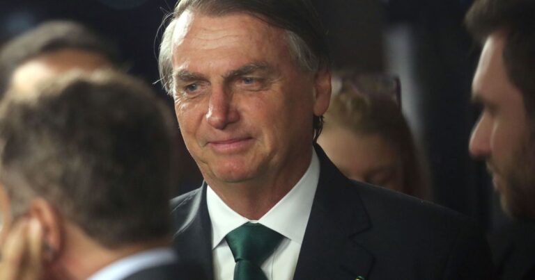 Bolsonaro depõe nesta terça (23) sobre arma apreendida com militar em blitz