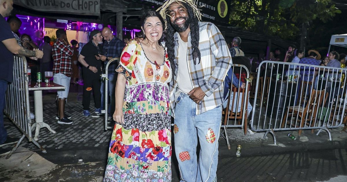 Elenco de “A Nobreza do Amor” se reúne para festa junina; veja fotos Elenco de “A Nobreza do Amor” se reúne para festa junina; veja fotos