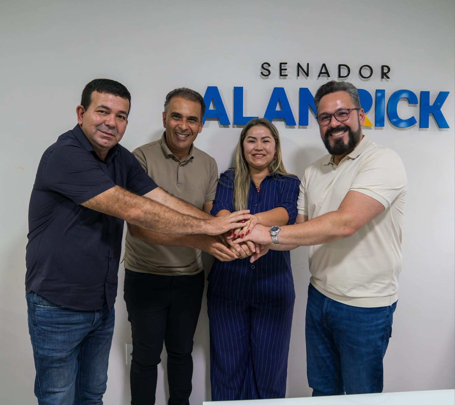 Secretária rompe com prefeito e declara apoio a Alan Rick para Governo Secretária rompe com prefeito e declara apoio a Alan Rick para Governo