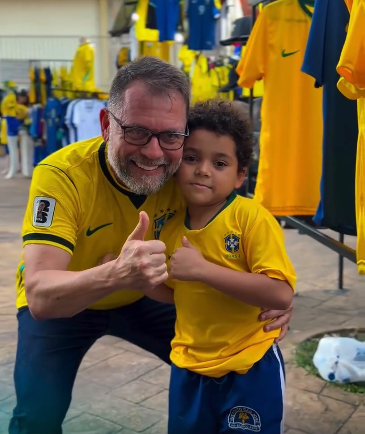 Em clima de Copa, Alysson convoca torcida para a Praça da Revolução Em clima de Copa, Alysson convoca torcida para a Praça da Revolução