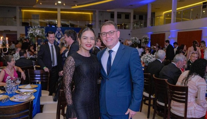 Alysson e a primeira-dama Roberta Lins