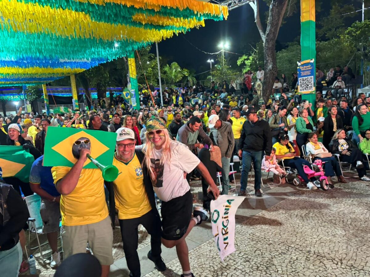 É gol! Na Praça da Revolução, Alysson celebra segundo gol de Vini Jr.