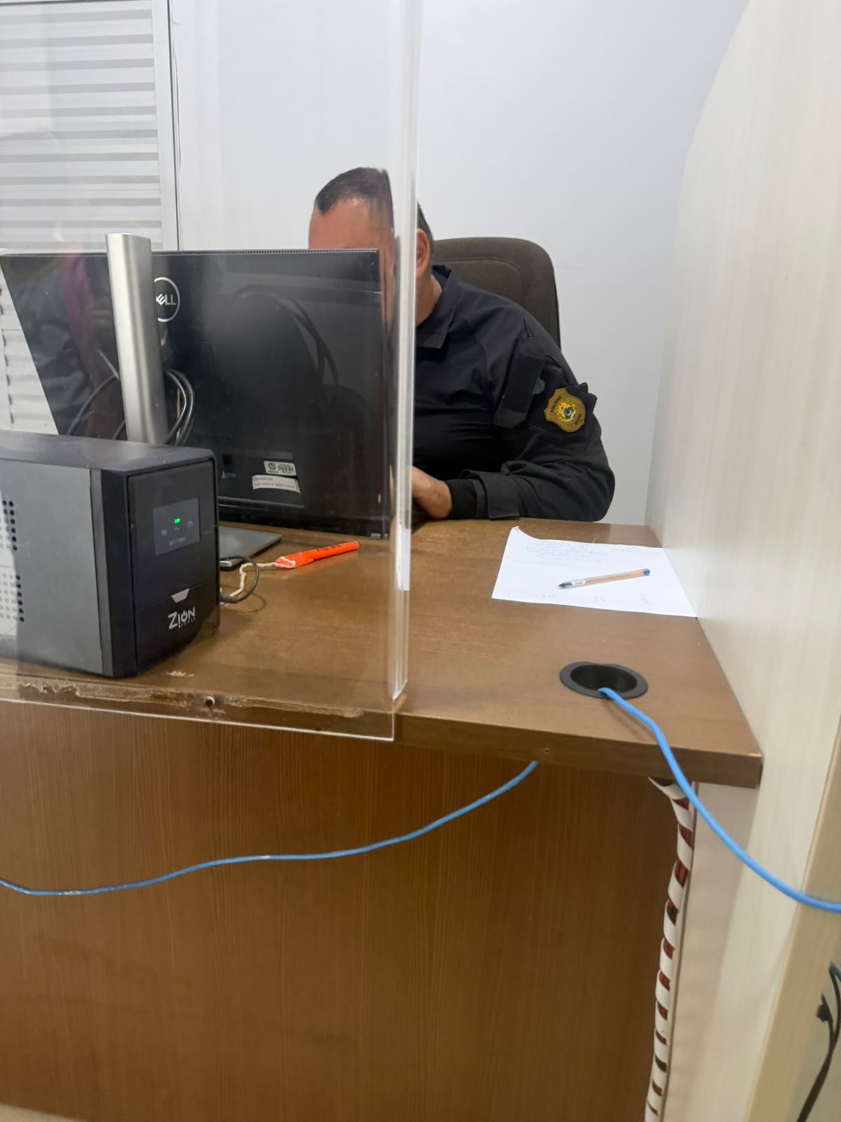 Homens assaltam loja e levam cerca de R$ 1 milhão em celulares; VÍDEO