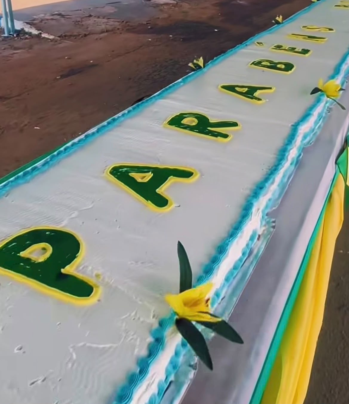Doceria acreana produz bolo de 34 metros para celebrar aniversário de Bujari