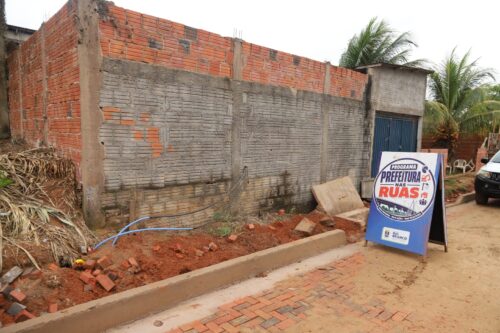 Prefeitura de Rio Branco avança com pavimentação no Caladinho Prefeitura de Rio Branco avança com pavimentação no Caladinho