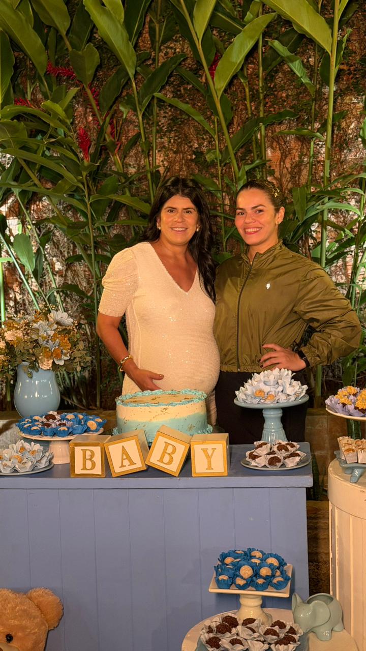 Com políticos famosos, jornalista Sofia Bruneta comemora aniversário na Casa do Rio Com políticos famosos, jornalista Sofia Bruneta comemora aniversário na Casa do Rio