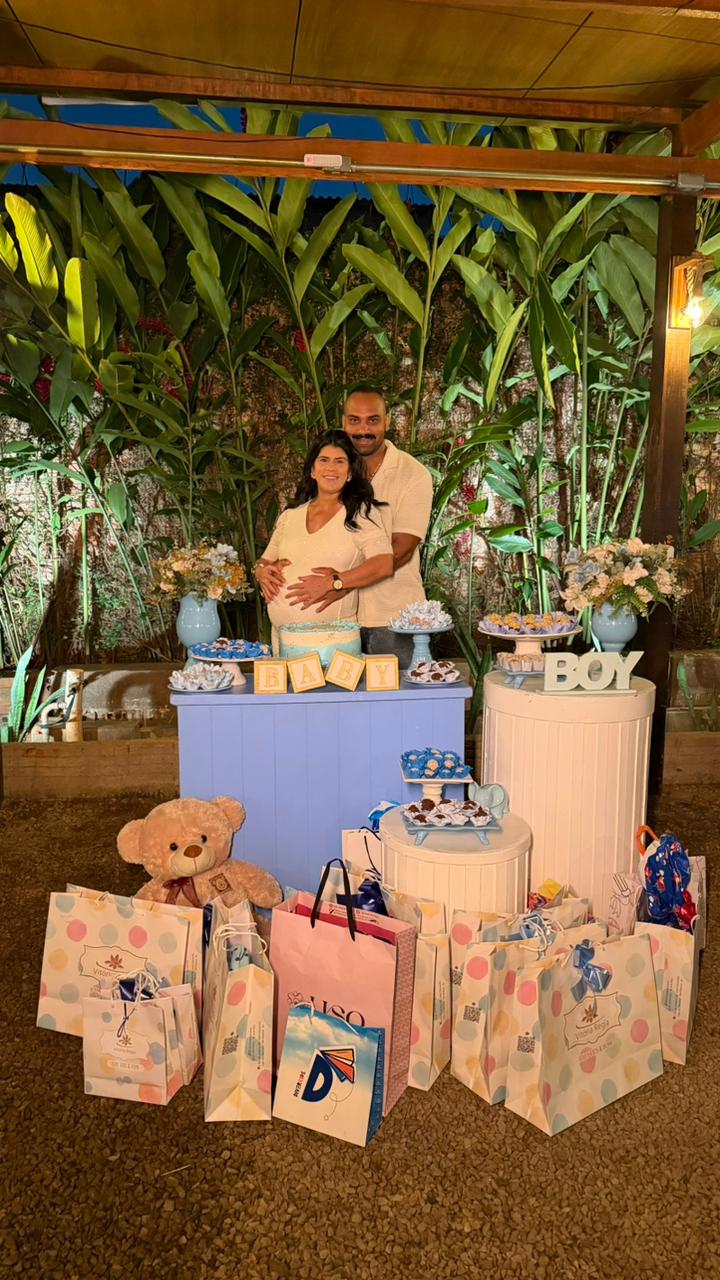 Com políticos famosos, jornalista Sofia Bruneta comemora aniversário na Casa do Rio Com políticos famosos, jornalista Sofia Bruneta comemora aniversário na Casa do Rio