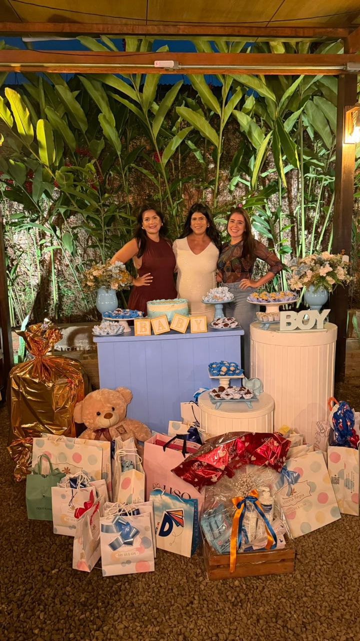 Com políticos famosos, jornalista Sofia Bruneta comemora aniversário na Casa do Rio Com políticos famosos, jornalista Sofia Bruneta comemora aniversário na Casa do Rio