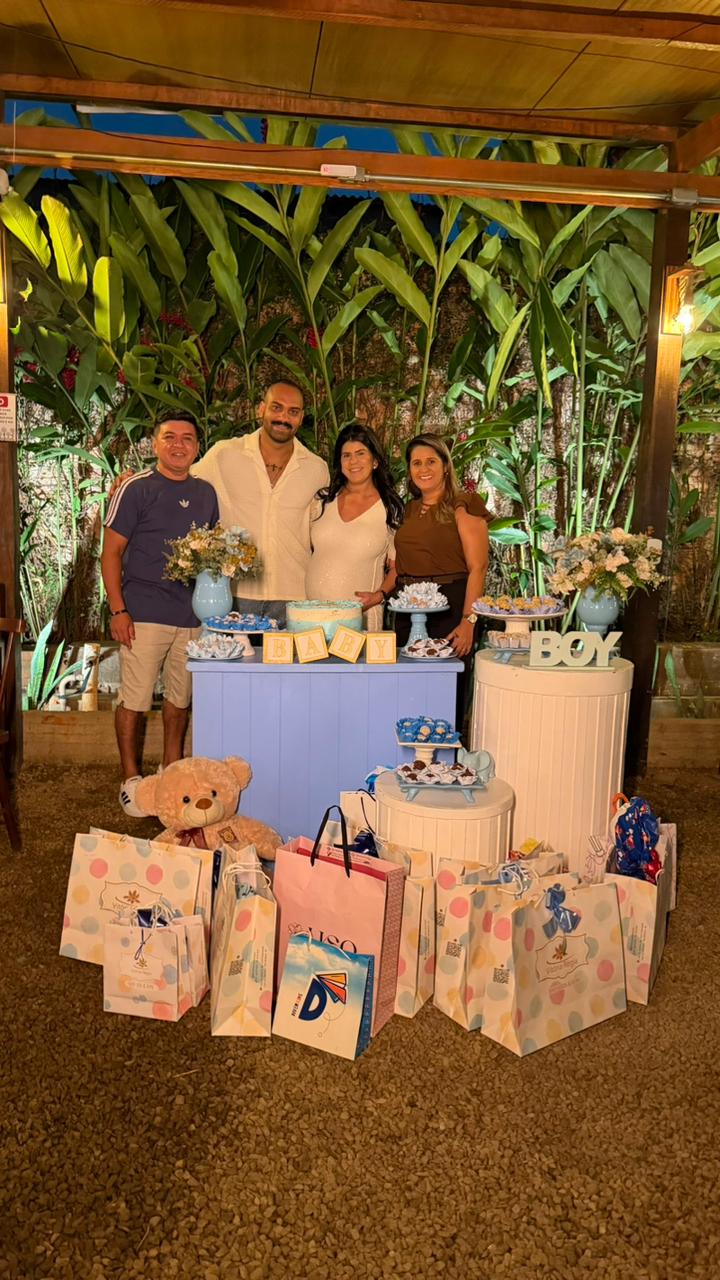 Com políticos famosos, jornalista Sofia Bruneta comemora aniversário na Casa do Rio Com políticos famosos, jornalista Sofia Bruneta comemora aniversário na Casa do Rio