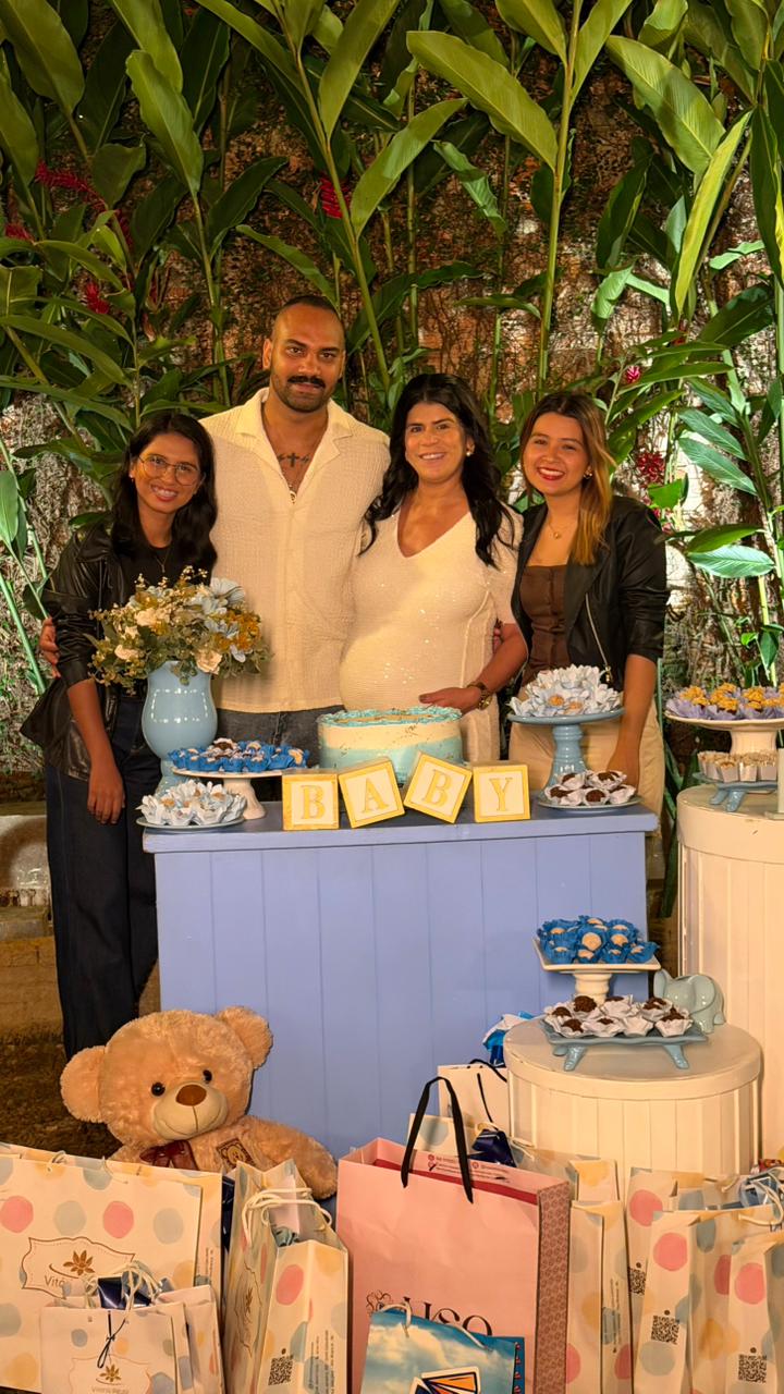 Com políticos famosos, jornalista Sofia Bruneta comemora aniversário na Casa do Rio Com políticos famosos, jornalista Sofia Bruneta comemora aniversário na Casa do Rio