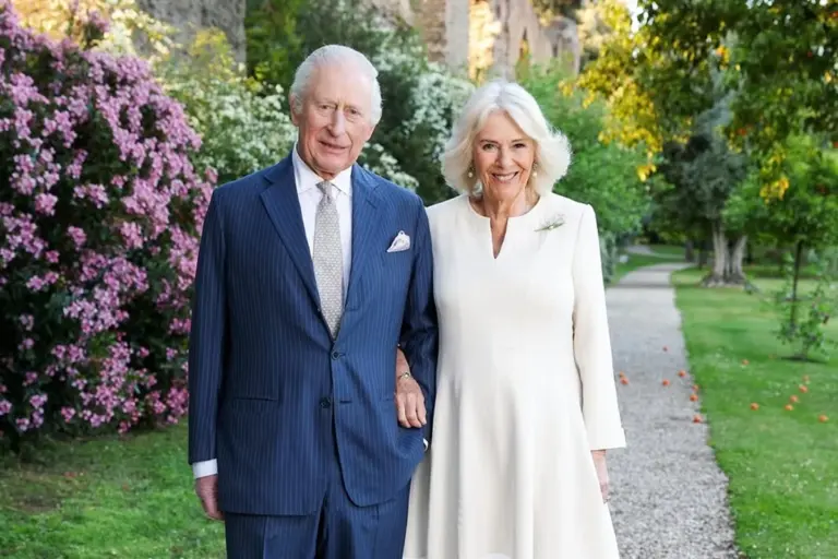 Rei Charles anuncia que nunca irá morar no Palácio de Buckingham