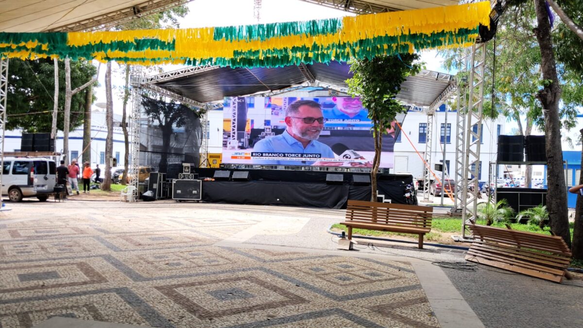 Praça da Revolução terá telão para todos os jogos
