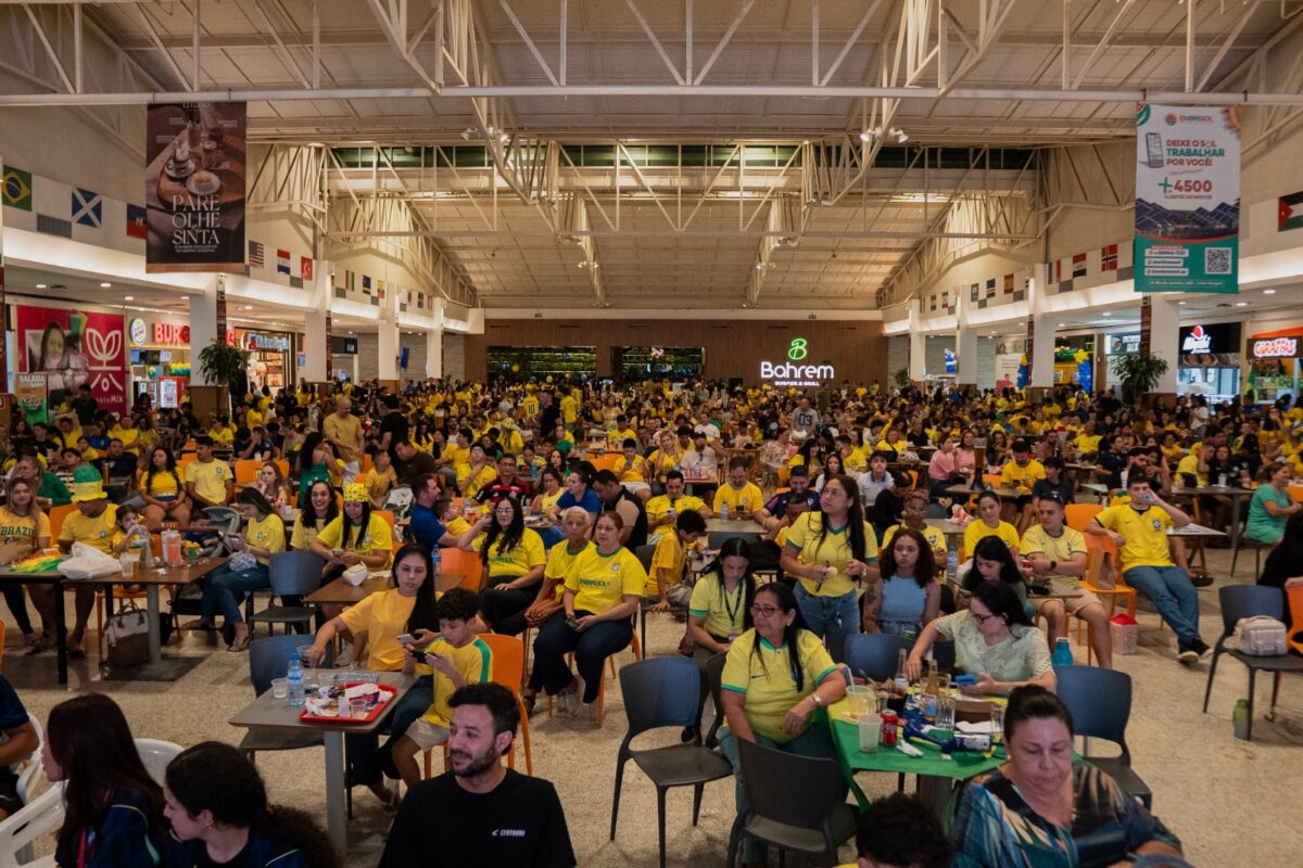Empresas promovem transmissão dos jogos da Copa no Via Verde Shopping Empresas promovem transmissão dos jogos da Copa no Via Verde Shopping