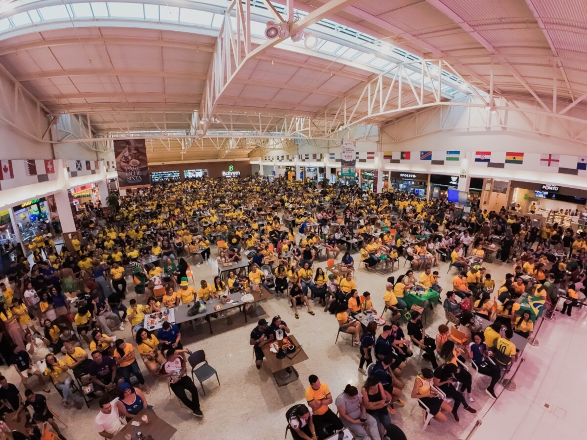 Empresas promovem transmissão dos jogos da Copa no Via Verde Shopping Empresas promovem transmissão dos jogos da Copa no Via Verde Shopping