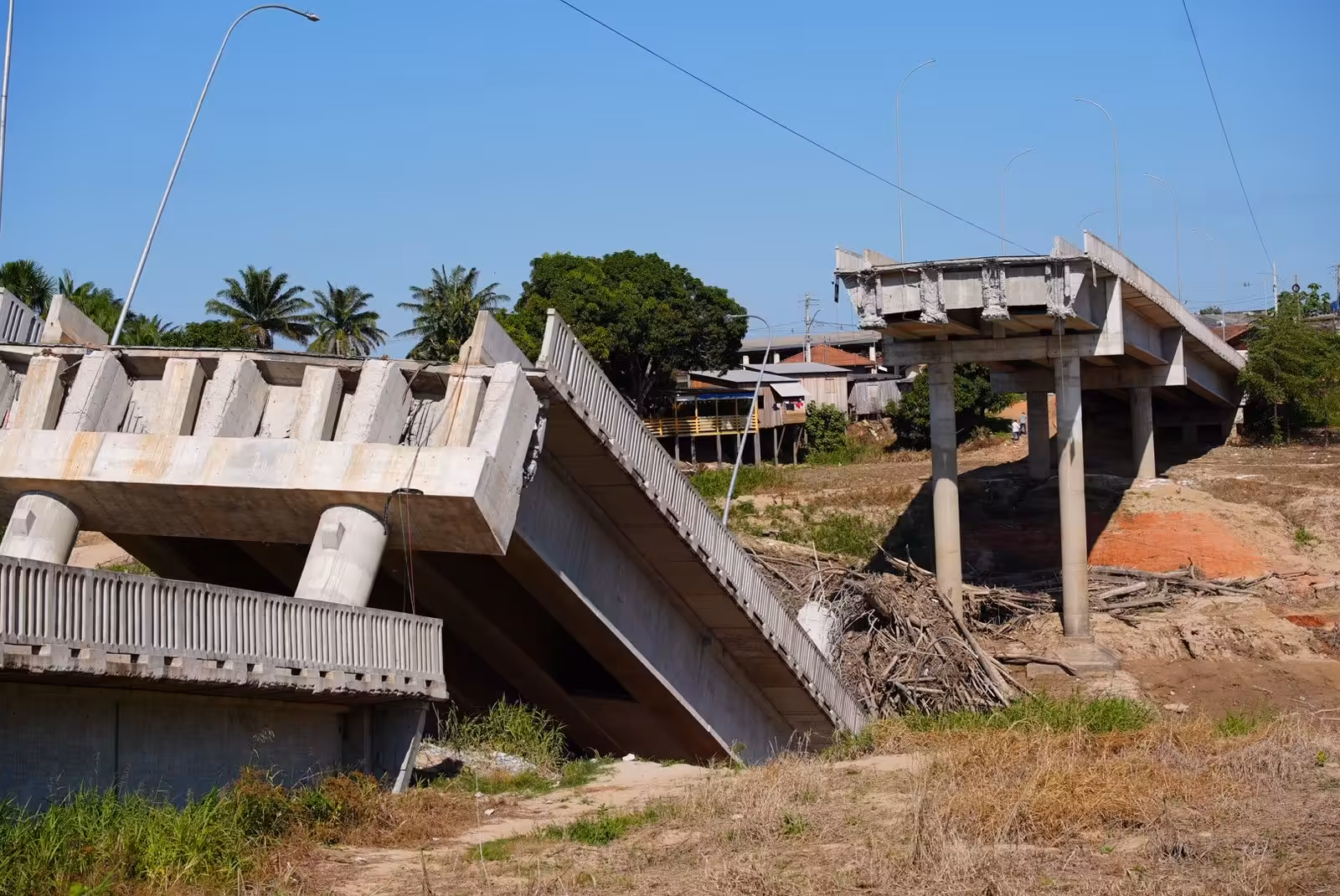 MPAC pede que PF ajude nas investigações sobre queda de ponte em Sena MPAC pede que PF ajude nas investigações sobre queda de ponte em Sena