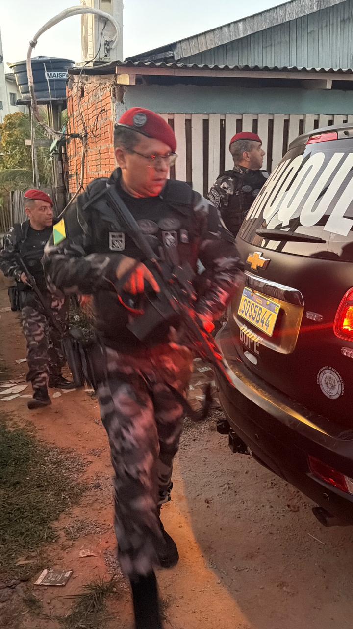 Forte odor em beco leva policiais a flagrarem depósito de drogas no Acre