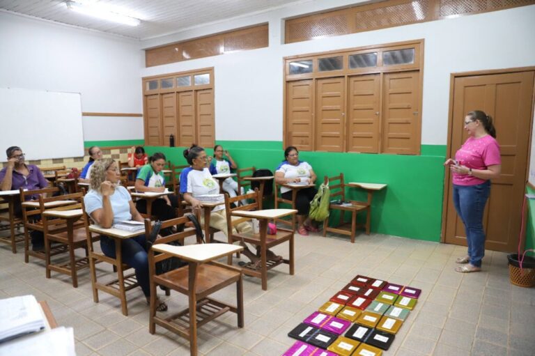 Governo do Acre abre período de matrículas para a Educação de Jovens e Adultos