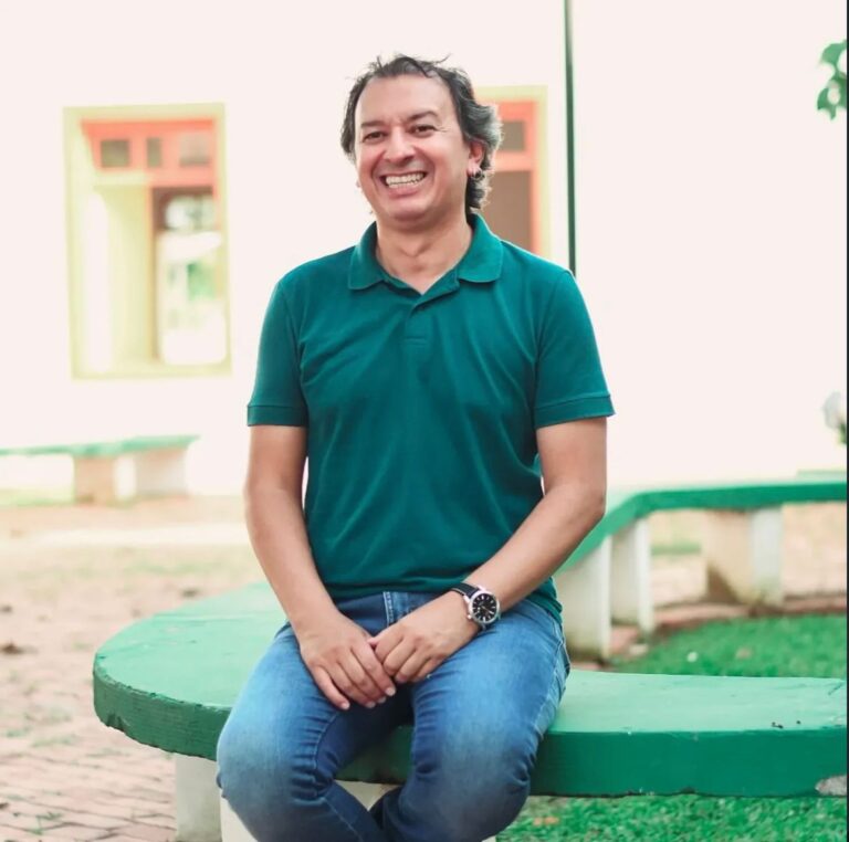 O escritor Elenckey Pimentel lançou, no último dia 11 de junho, o romance “O Roubo D’A Gameleira”, obra que já está disponível em plataformas parceiras pela Editora Astrid. - Foto: Reprodução