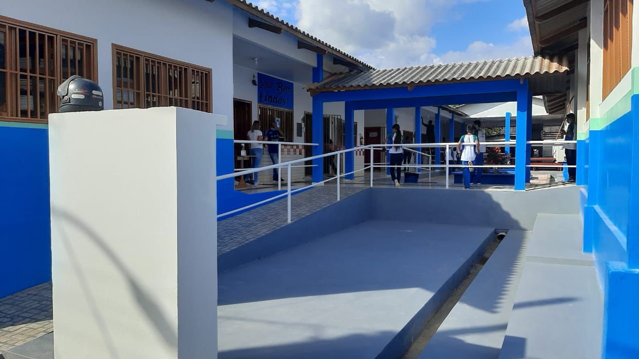 Aluno leva arma de brinquedo para sala de aula no Acre; escola se posiciona Aluno leva arma de brinquedo para sala de aula no Acre; escola se posiciona