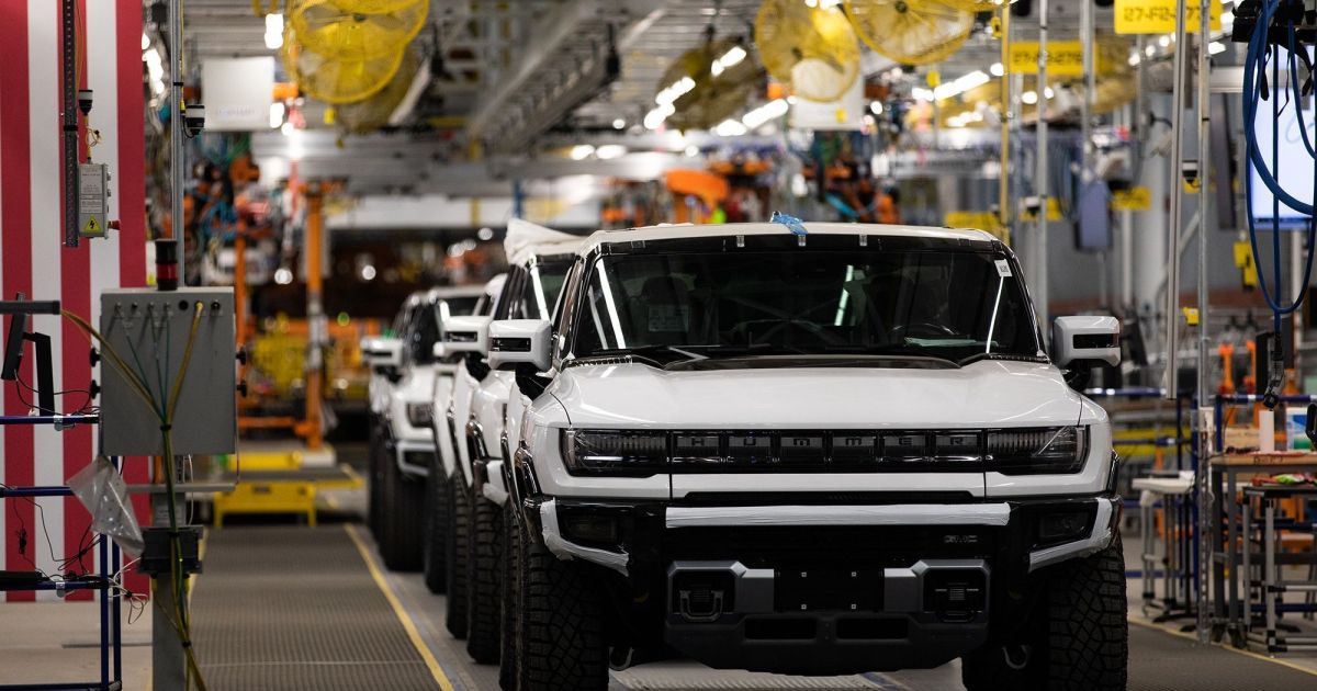 GM anuncia investimento de R$ 3,5 bi em plantas de SP GM anuncia investimento de R$ 3,5 bi em plantas de SP