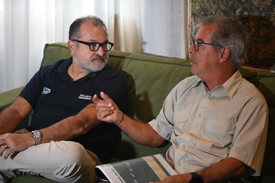 Ministro chega ao Acre e tem reunião com Mailza e Jorge Viana no Palácio Ministro chega ao Acre e tem reunião com Mailza e Jorge Viana no Palácio