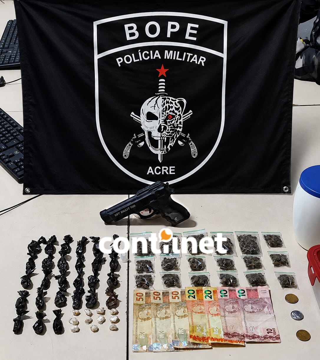Jovem de 19 anos é preso suspeito de chefiar ponto de tráfico em Rio Branco