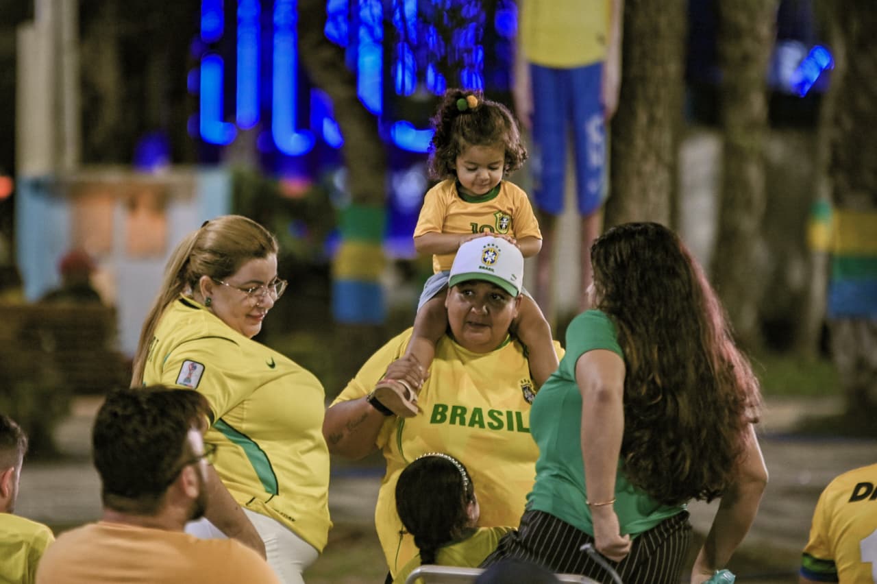 AQUI É BRASIL! Praça da Revolução e Concha reúnem torcedores; FOTOS AQUI É BRASIL! Praça da Revolução e Concha reúnem torcedores; FOTOS