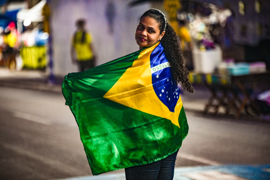 AQUI É BRASIL! Praça da Revolução e Concha reúnem torcedores; FOTOS AQUI É BRASIL! Praça da Revolução e Concha reúnem torcedores; FOTOS