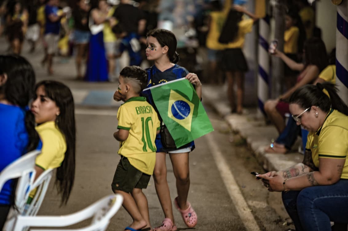 AQUI É BRASIL! Praça da Revolução e Concha reúnem torcedores; FOTOS AQUI É BRASIL! Praça da Revolução e Concha reúnem torcedores; FOTOS