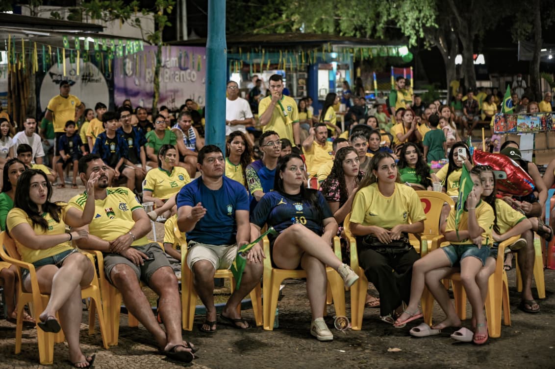 AQUI É BRASIL! Praça da Revolução e Concha reúnem torcedores; FOTOS AQUI É BRASIL! Praça da Revolução e Concha reúnem torcedores; FOTOS