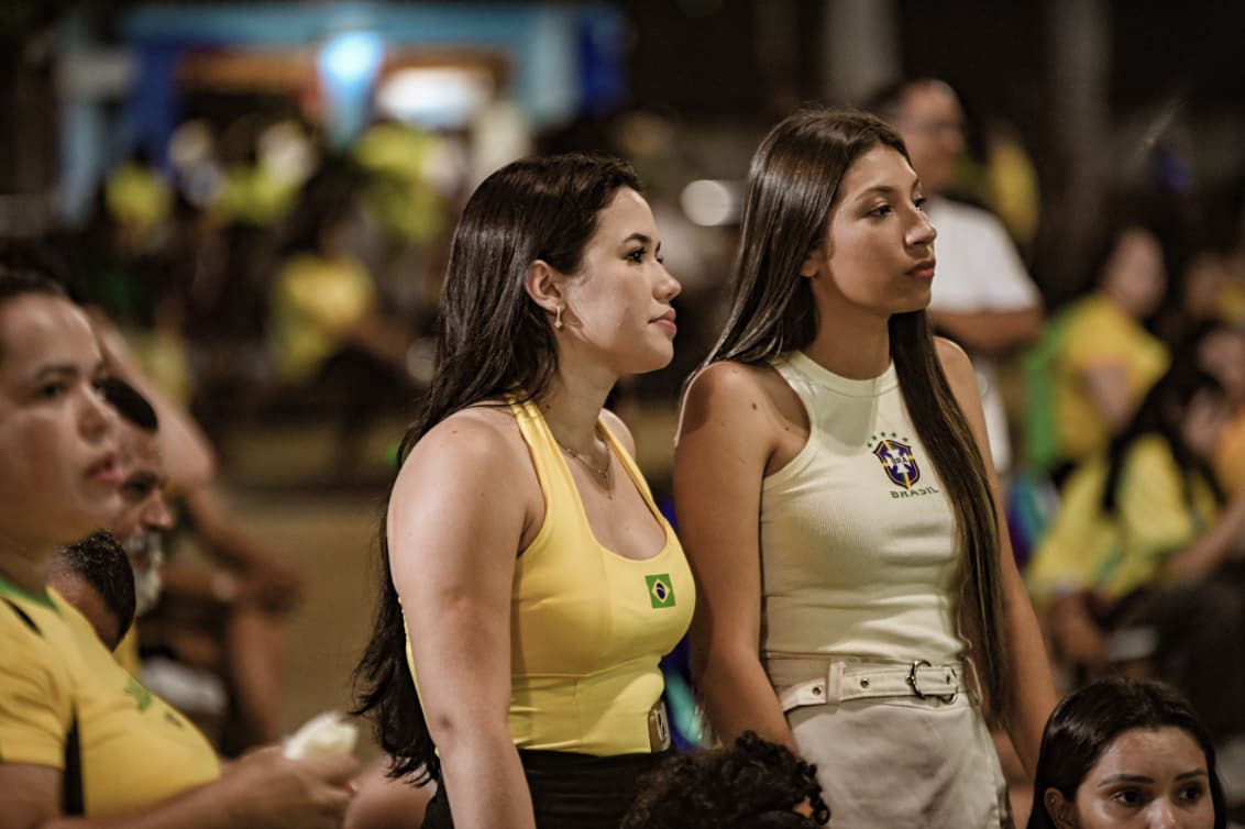 AQUI É BRASIL! Praça da Revolução e Concha reúnem torcedores; FOTOS AQUI É BRASIL! Praça da Revolução e Concha reúnem torcedores; FOTOS
