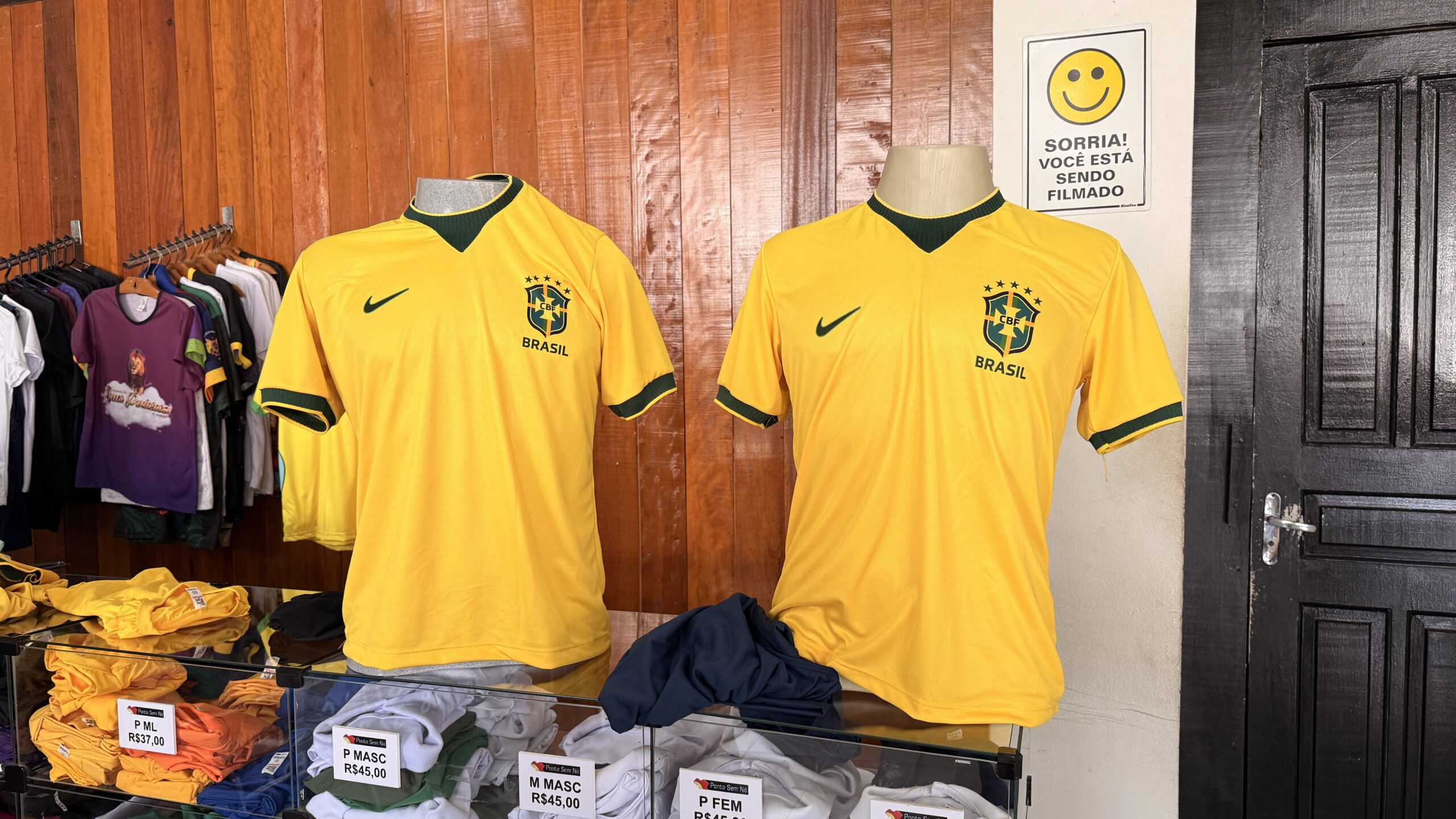 Com opções a partir de R$ 30, Malharia Ponto Sem Nó lança camisas da Seleção Com opções a partir de R$ 30, Malharia Ponto Sem Nó lança camisas da Seleção